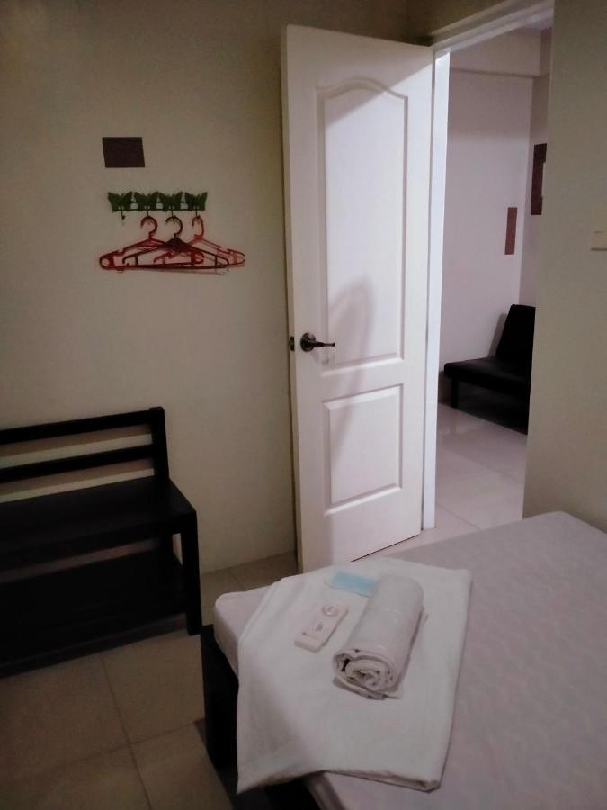 V.F. Riton Apartelle Laoag Eksteriør billede