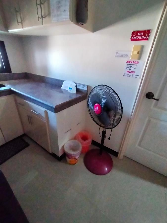 V.F. Riton Apartelle Laoag Eksteriør billede