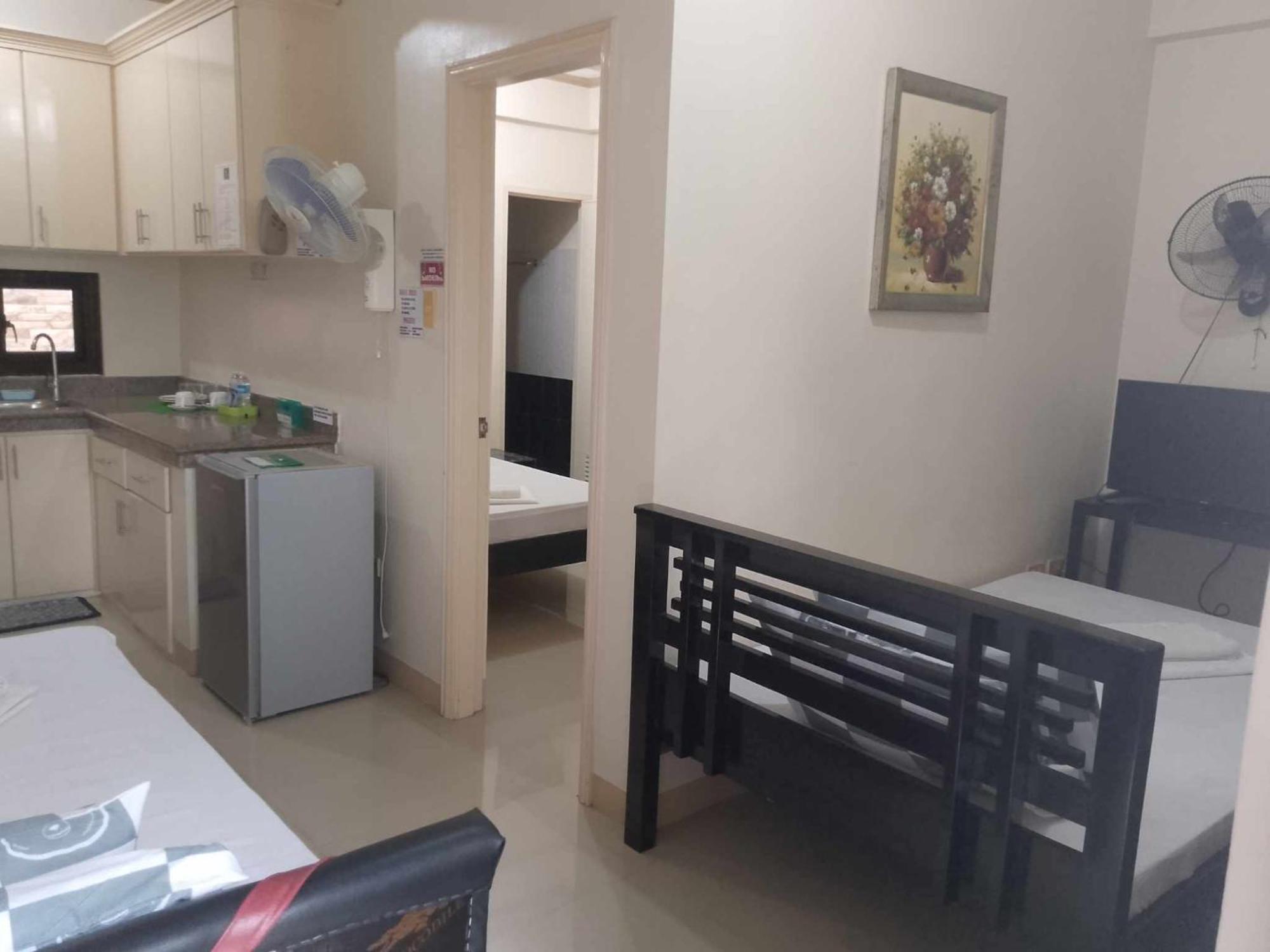 V.F. Riton Apartelle Laoag Eksteriør billede