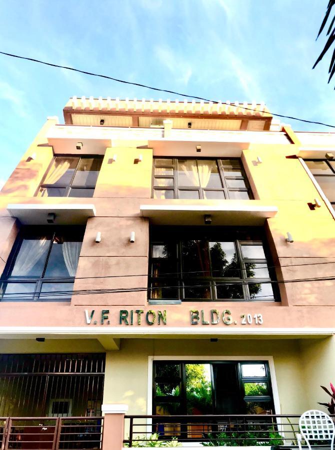 V.F. Riton Apartelle Laoag Eksteriør billede